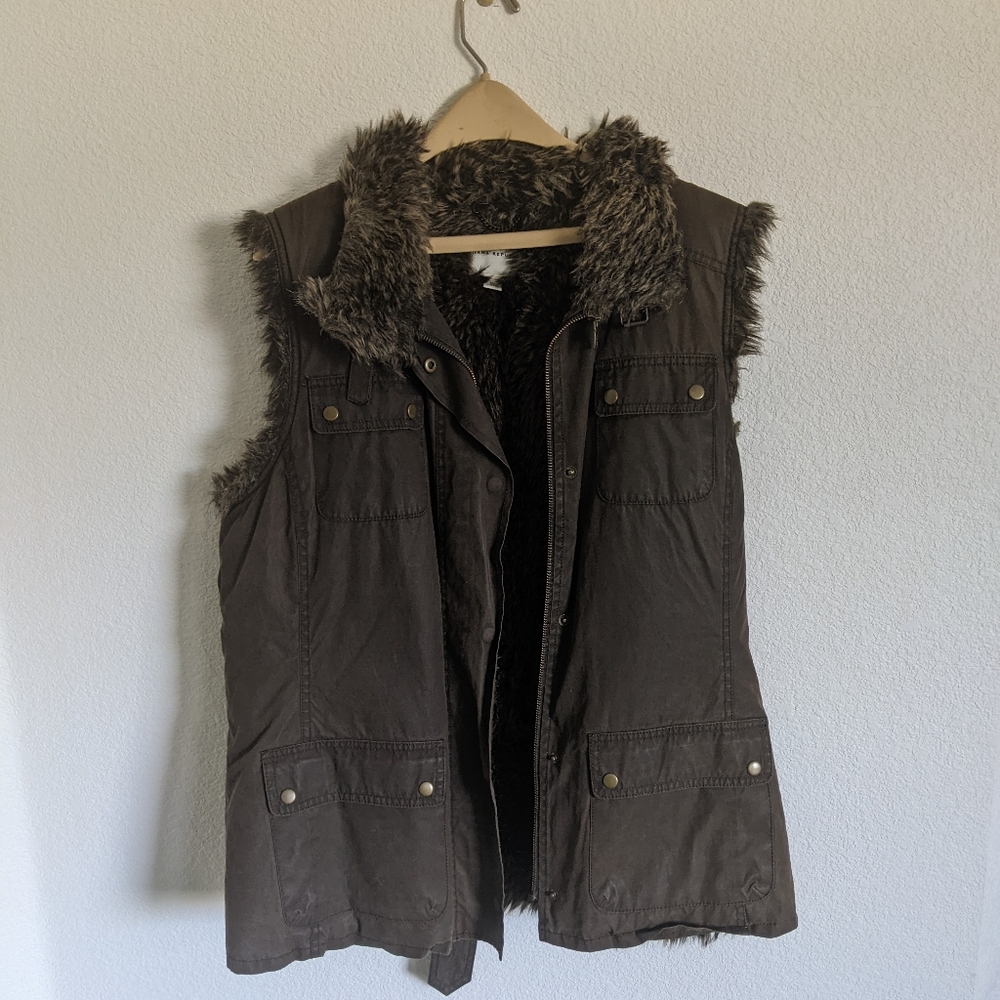 Banana Republic Cocoa Brown Vest with faux fur lining XL